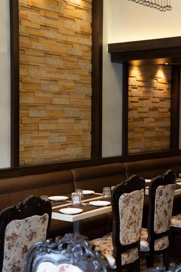 Gold Crest Business Hotel Navi Mumbai Exterior foto
